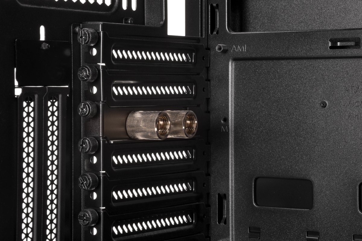 EK-Loop PCI Bracket Pass-Through