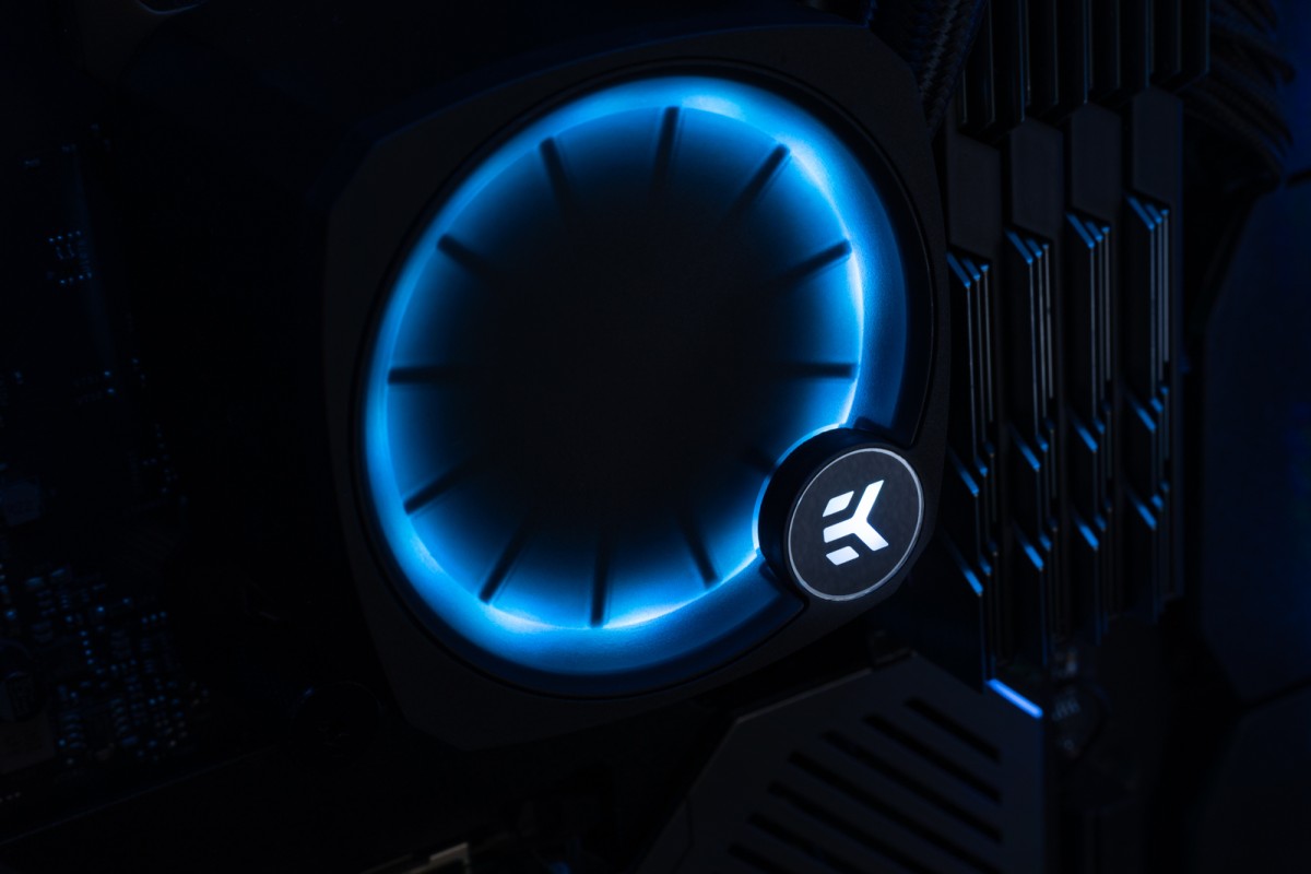 EK-Nucleus AIO CR360 Lux D-RGB